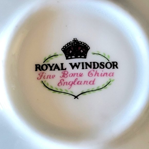 Royal Windsor Blue Rose Shell Shaped Trinket Dish, Cottagecore, Shabby Chic - Picture 4 of 4